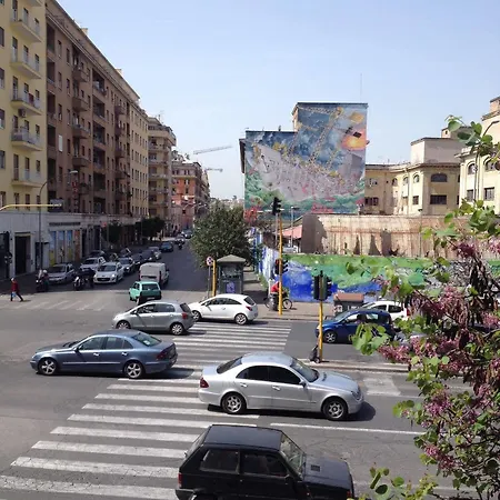 Residenza Matteucci 2* ローマ