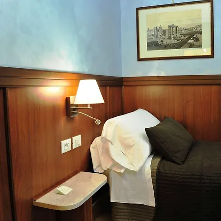 Residenza Matteucci 2* ローマ