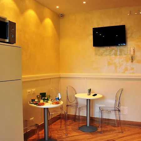Residenza Matteucci 4* רומא