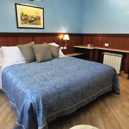 فندق مبيت وإفطار Residenza Matteucci 4*